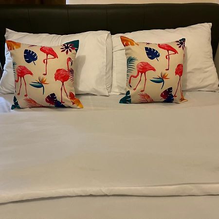 Ramiro Haven Staycation マニラ市 エクステリア 写真