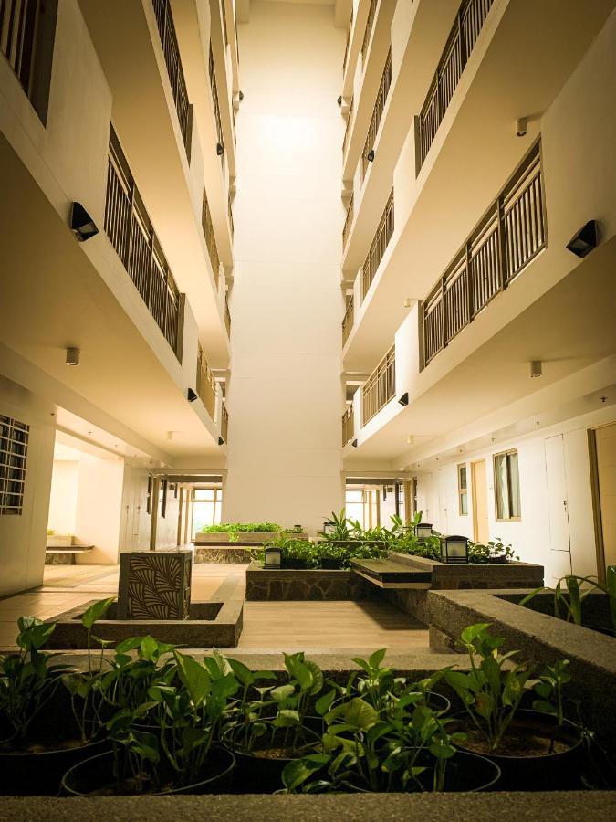 Ramiro Haven Staycation マニラ市 エクステリア 写真